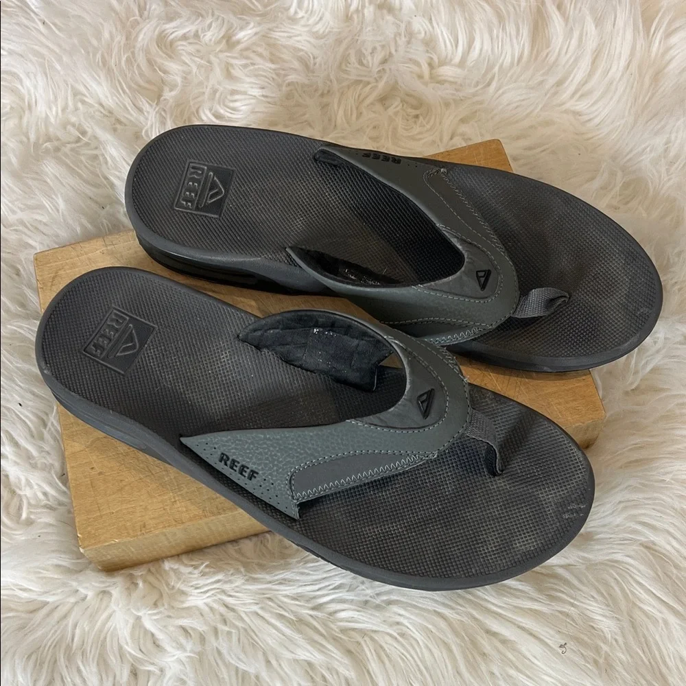 Reef Men's Fanning Flip-Flop Sandals with Bottle Opener